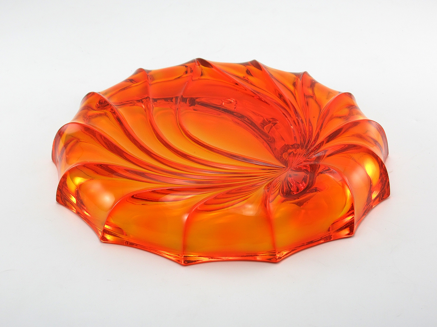 Groovy Ashtray in Persimmon by Viking Art Glass, USA - Image 5