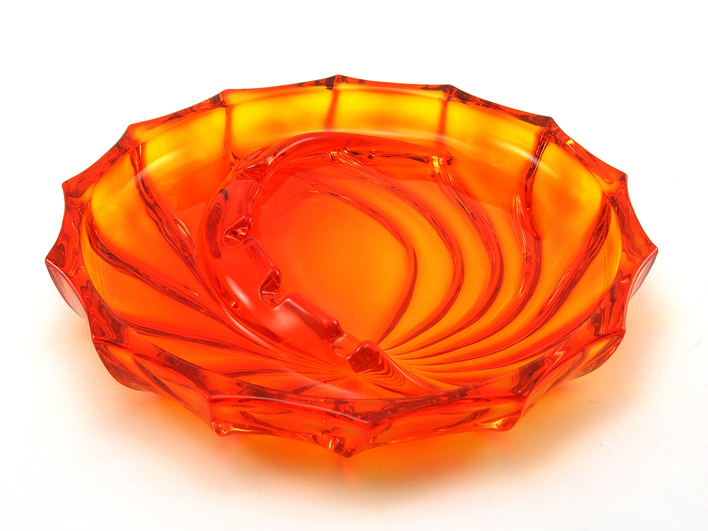 Groovy Ashtray in Persimmon by Viking Art Glass, USA - Image 7