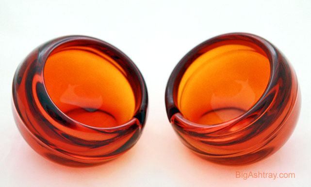 Ball Ashtray Set in Persimmon by Viking Art Glass - Image 2