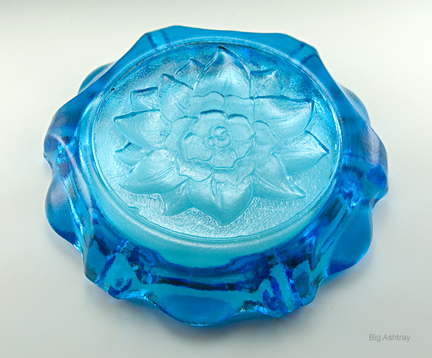 Big Blue Magnolia Glass Ashtray Made in USA 1960s-1970s - Image 3