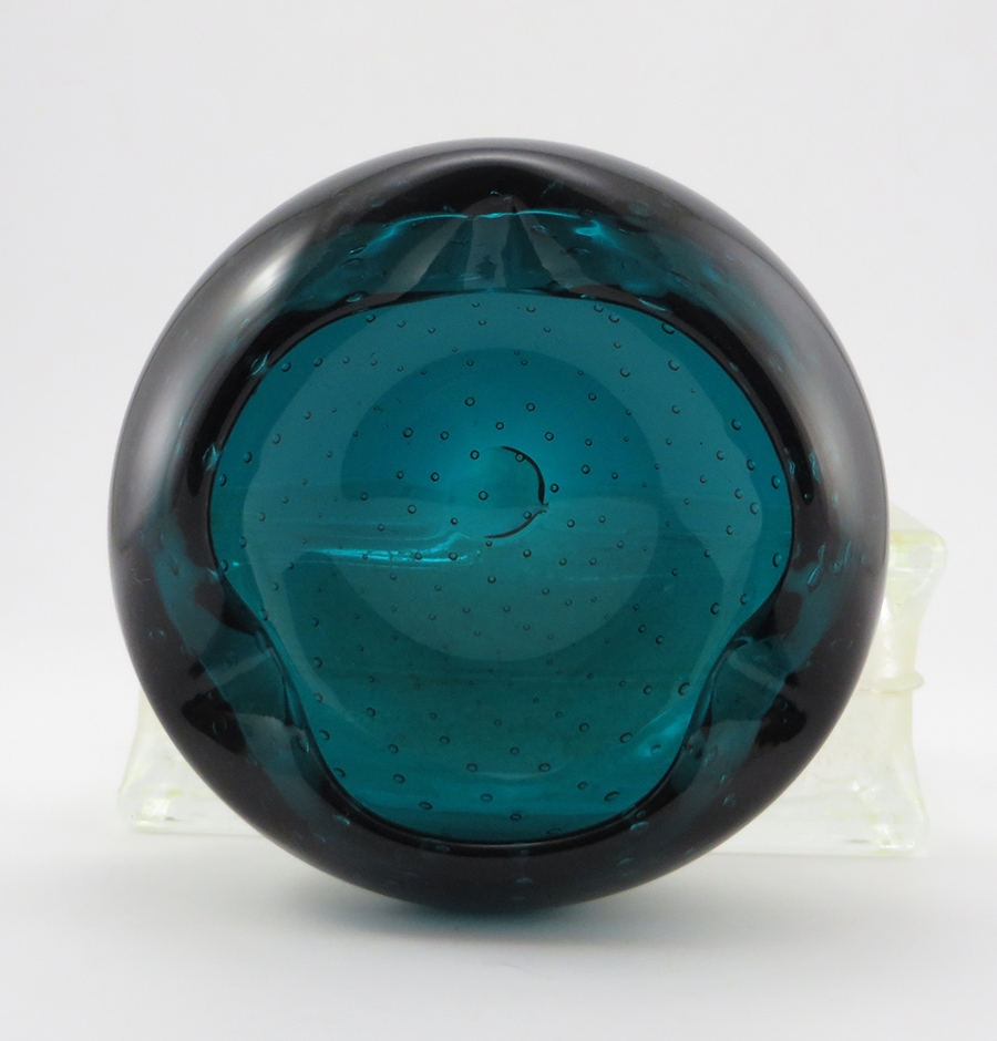 Big Vintage Cigar Ashtray by Blenko in Rare Peacock Color - Image 6