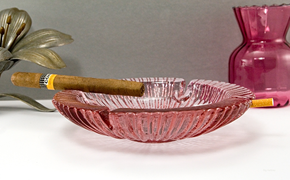 Rare Blenko Rose Art Glass Ashtray Large Deep Bowl