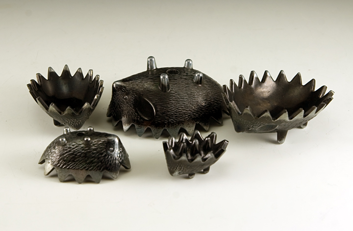 Retro Modern Hedgehog Ashtray Set - Image 4