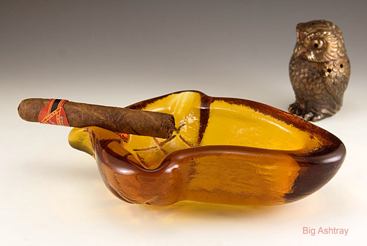 Cigar Ashtray Acorn in Luscious Amber Glass - Image 2