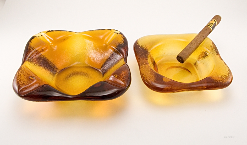 Imperial Glass Ashtray Set Olde Jamestown Line - Image 4
