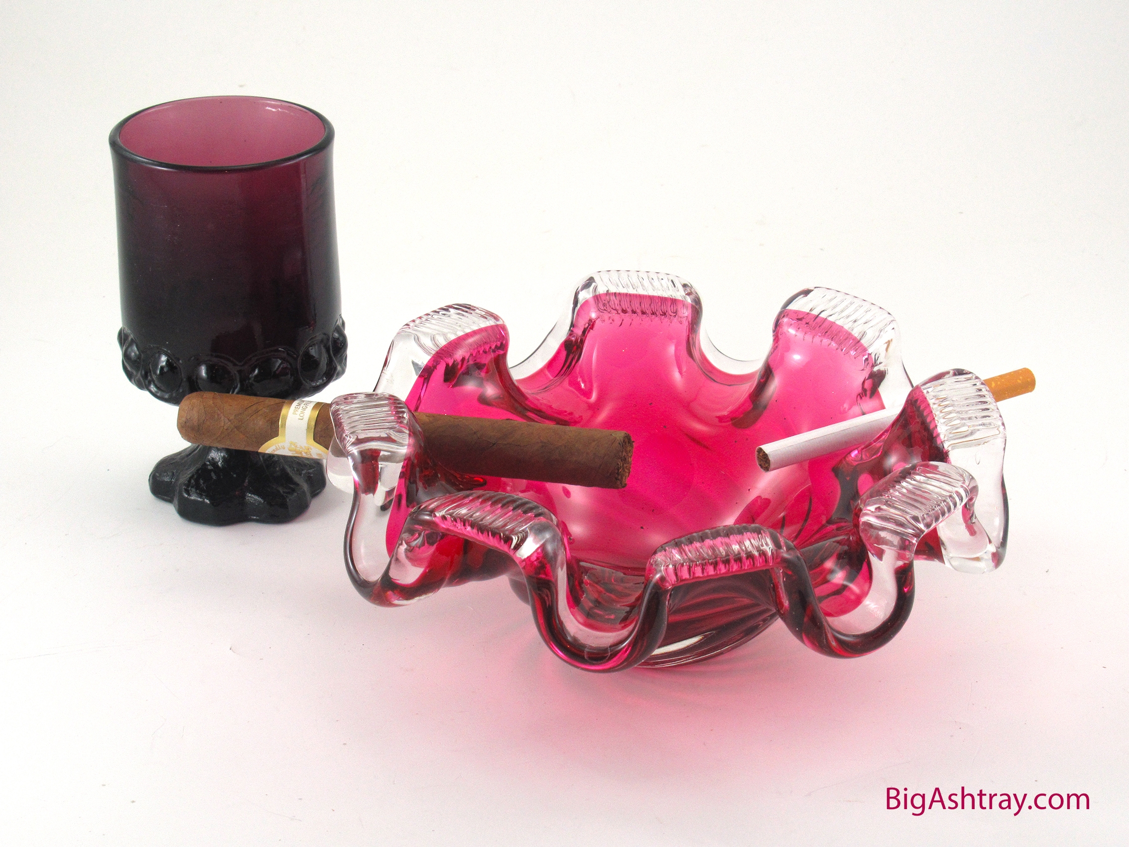 Chalet Glass Cigar Ashtray Large Deep Rests and Ridged Rollers - Image 5