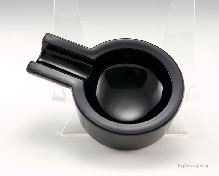 Single Cigar Ash Receiver with Long Wide Cradle Rest