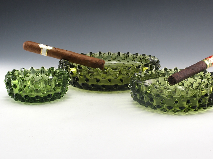 Garden Green Ashtray Set of 3 by Fenton Art Glass - Image 4