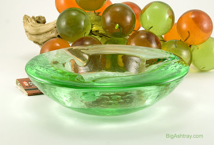 Hammered Lime Art Glass Retro Smoking Ashtray