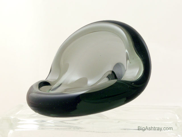 Holmegaard Clam Shell Ashtray in Smoke Black Green - Image 3