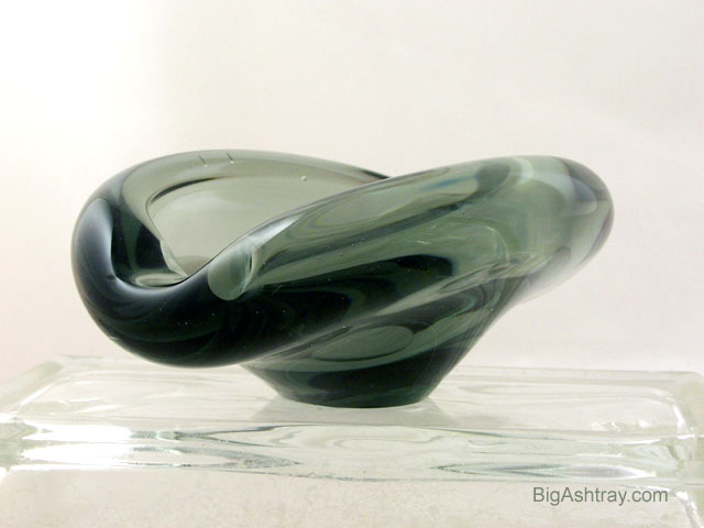 Holmegaard Clam Shell Ashtray in Smoke Black Green - Image 2