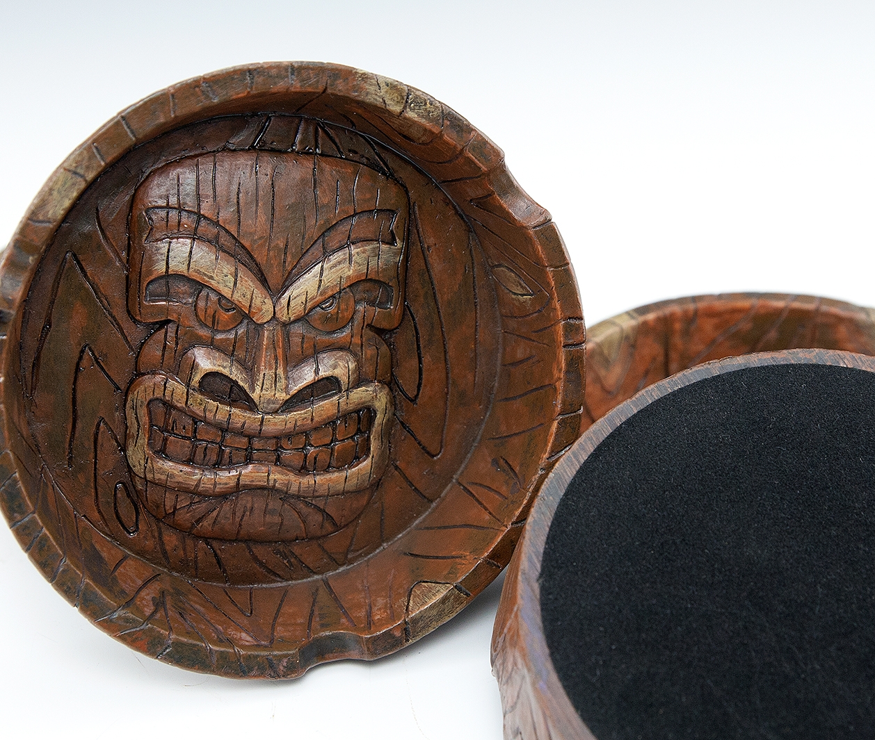 Indoor Outdoor Tiki Totem Ashtray - Image 2