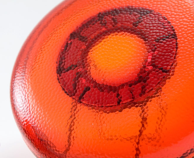 Immense Tangerine Art Glass Ashtray - Image 3