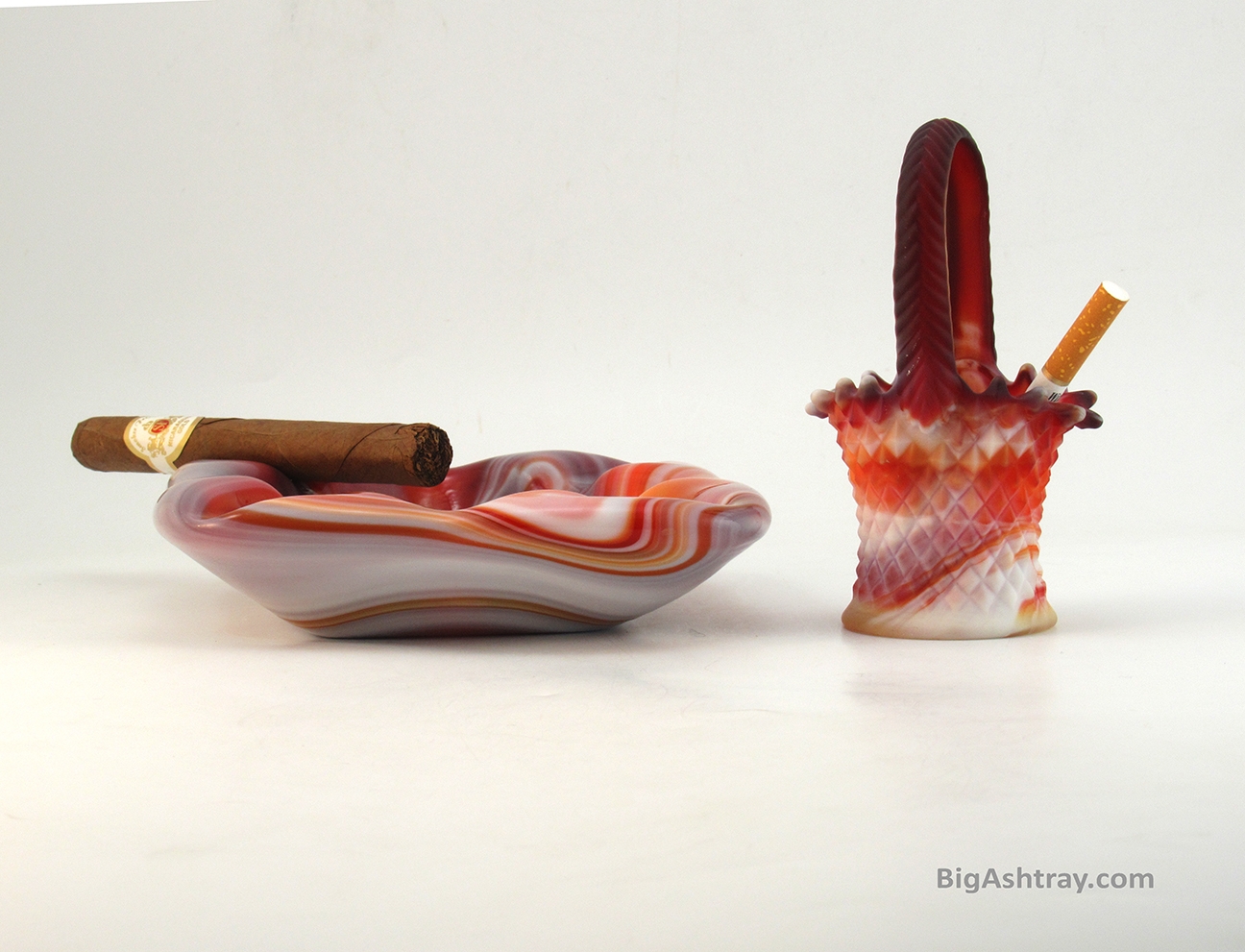 Imperial Peaches and Cream Art Glass Ashtray and Smoke Holder - Image 2