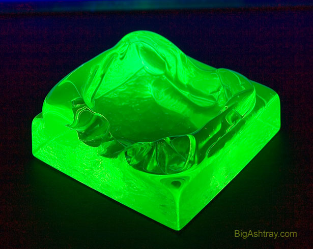 Livio Seguso Uranium Vaseline Art Glass Ashtray