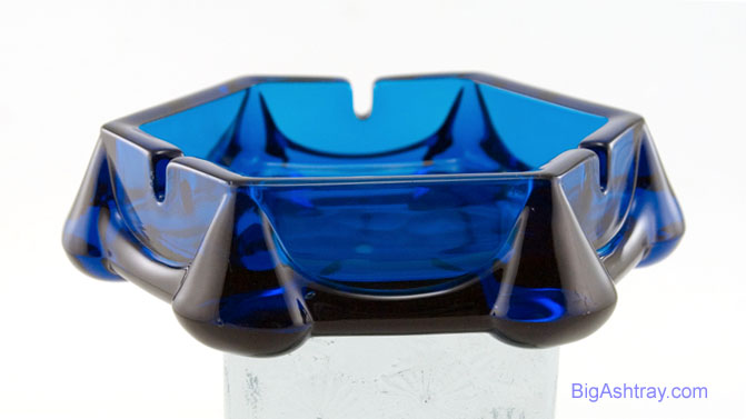 Retro Mod Party Ashtray by Viking Art Glass - Image 2