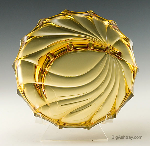 Mod Vintage Amber Glass Smoking Ashtray - Image 3