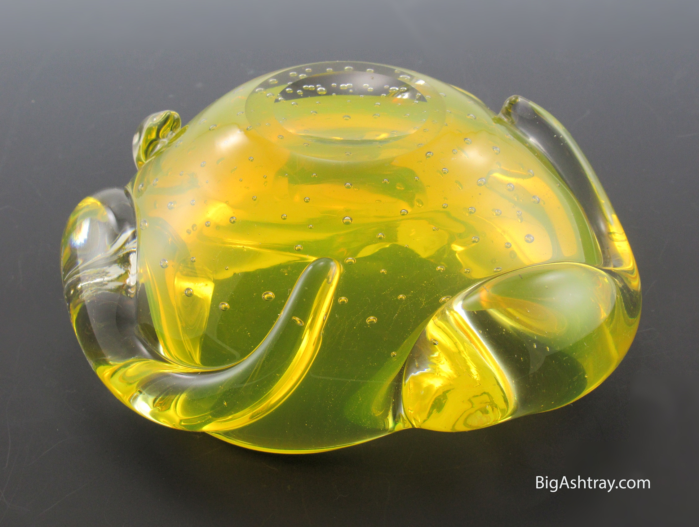 Modernist Czech Glass Ashtray by Skrdlovice 1950s - 1960s - Image 5