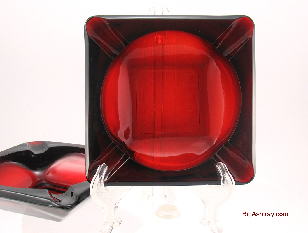 Royal Ruby Retro Vintage Glass Classic Ashtray Set - Image 5