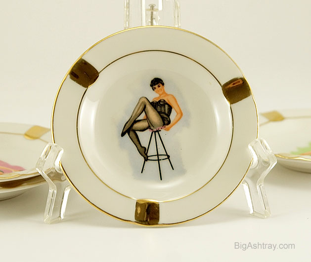 Pin Up Girls Ashtray Set of Four from the 1950s