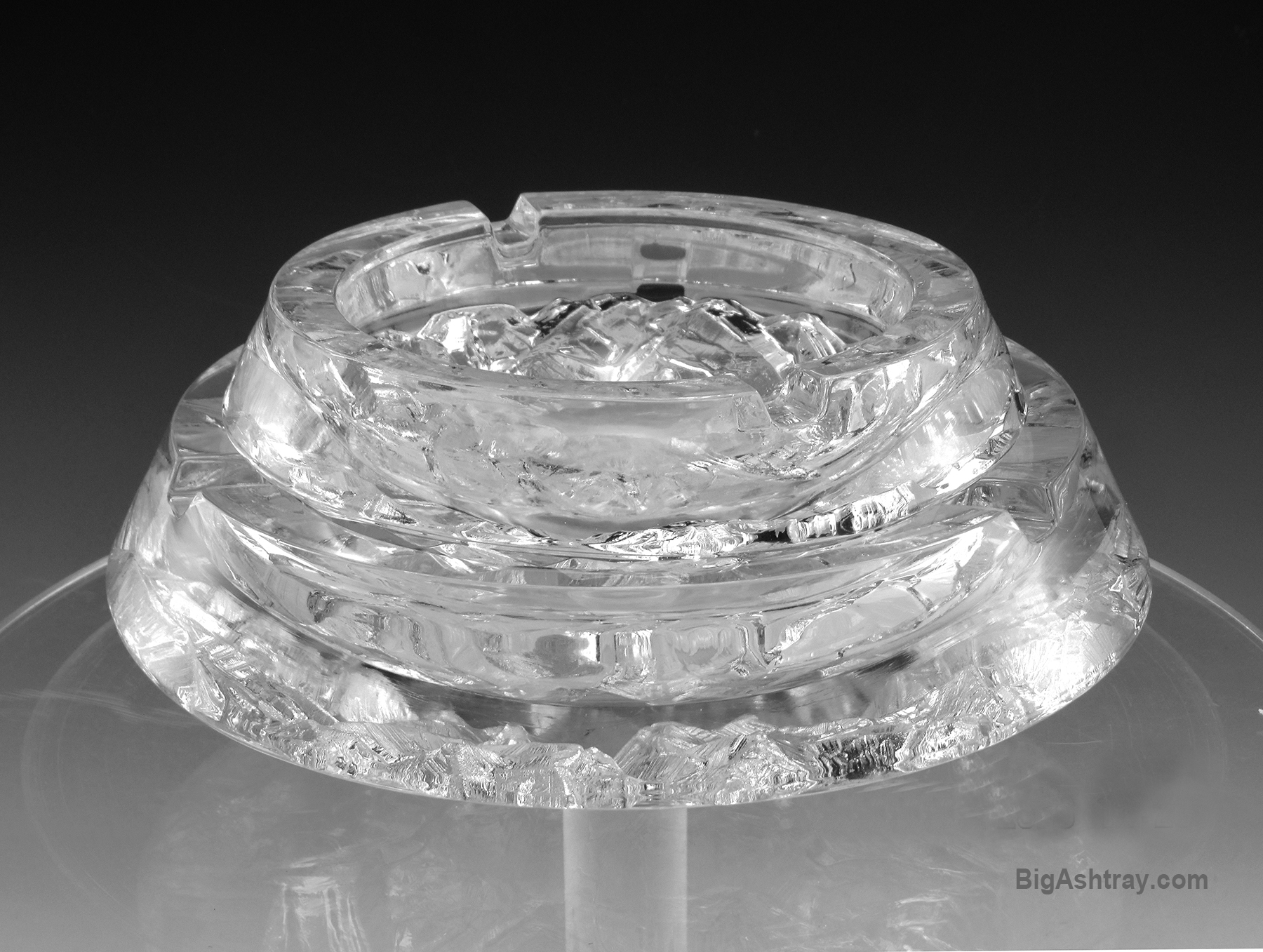 Big Pukeberg Glasbruk Swedish Ice Crystal Ashtrays Set of Two - Image 4