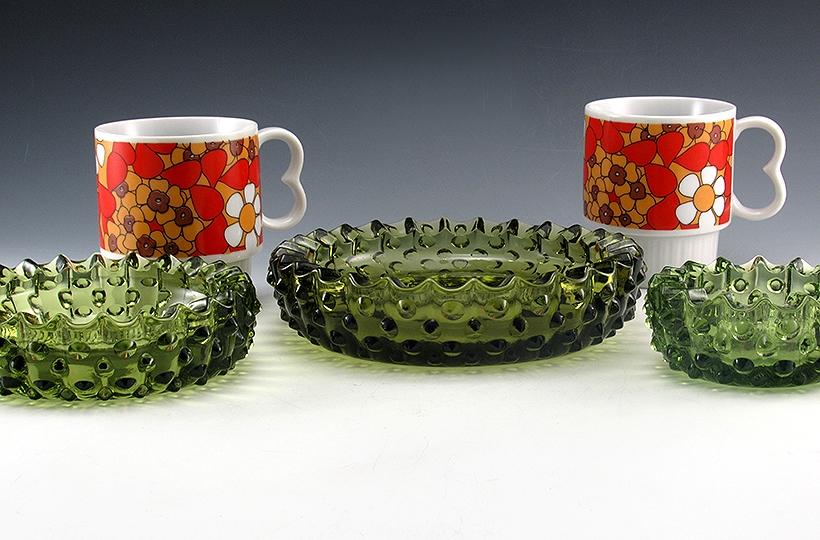 Garden Green Ashtray Set of 3 by Fenton Art Glass - Image 3