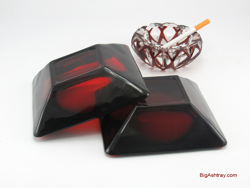 Royal Ruby Retro Vintage Glass Classic Ashtray Set - Image 3