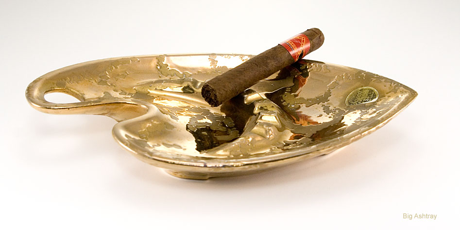 Savoy China Artist Palette Ashtray Dripping in Real Gold - Image 4