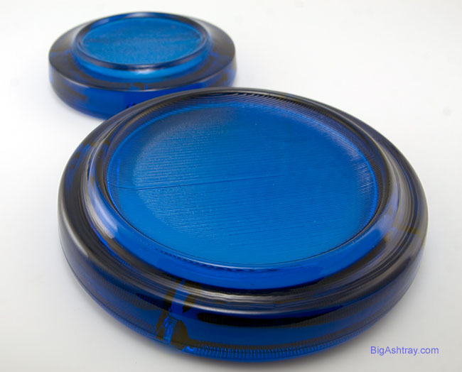 Set of Beautiful Royal Blue Vintage Glass Ashtrays - Image 3