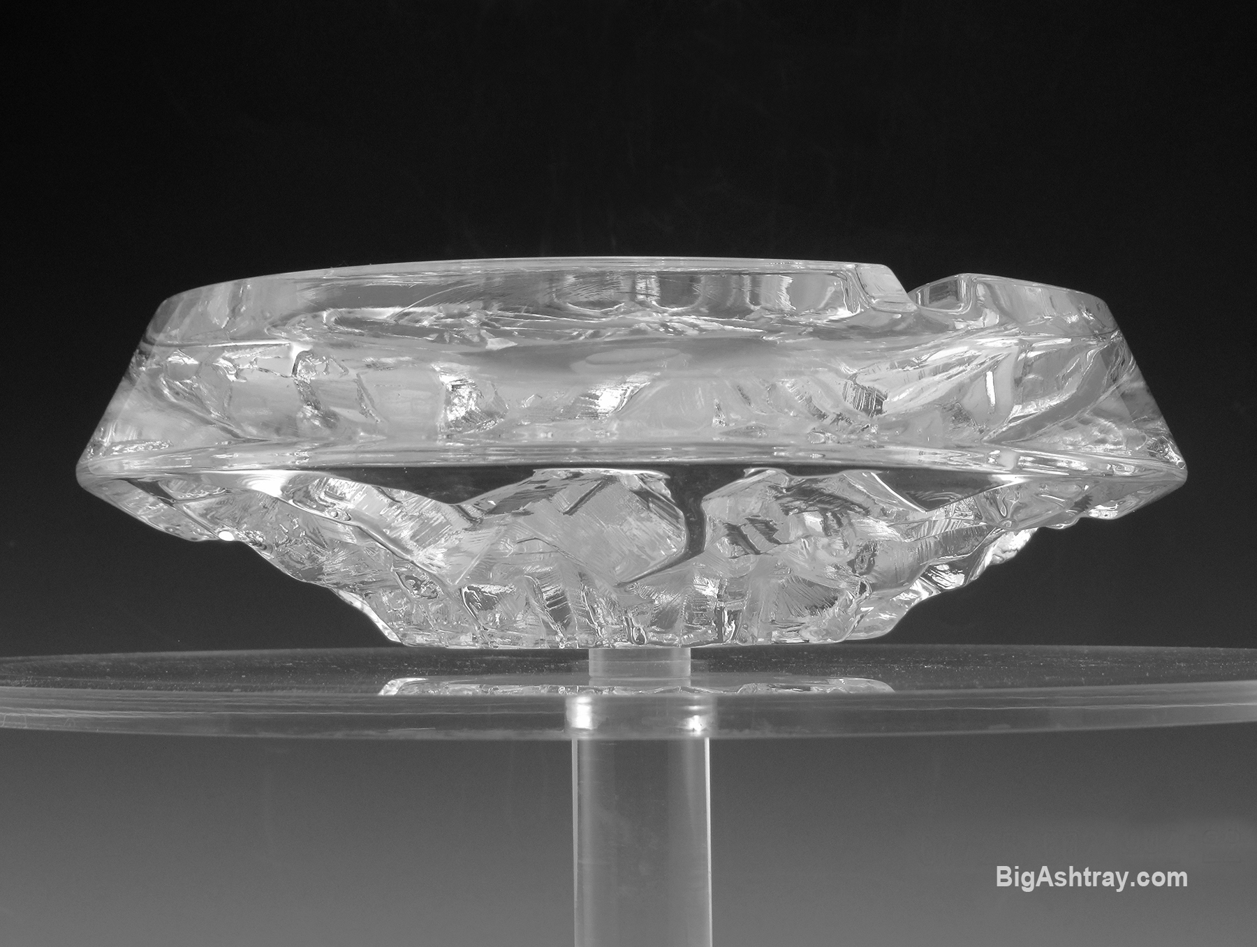 Big Pukeberg Glasbruk Swedish Ice Crystal Ashtrays Set of Two - Image 3